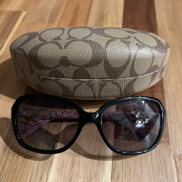 Coach Beatrice HC8019 Black Sunglasses with Signature Hard Case - Picture 11 of 14